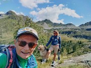 51 Sguardo indietro alla regione dei Laghi di porcile sovrastata dalle cime